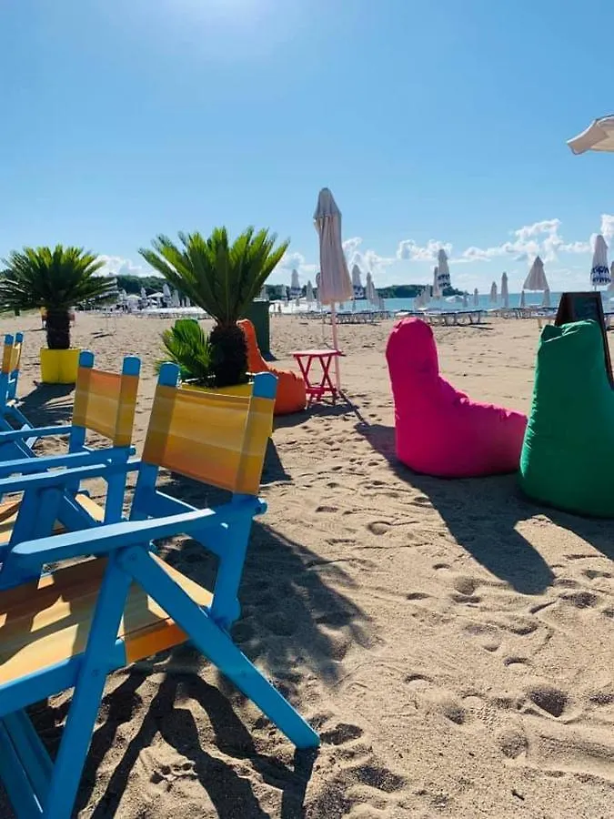 Atlantis Atmosphere Apartment Burgas